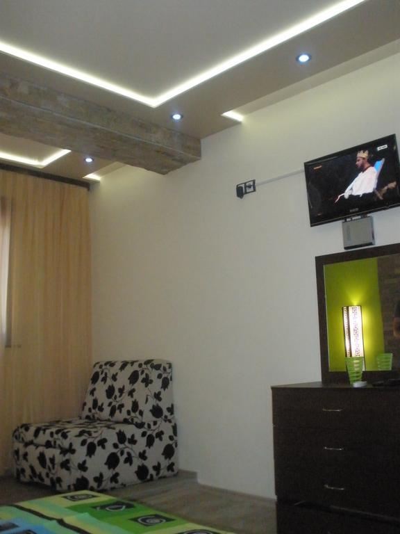 Comfort Guest Rooms Pleven Bagian luar foto